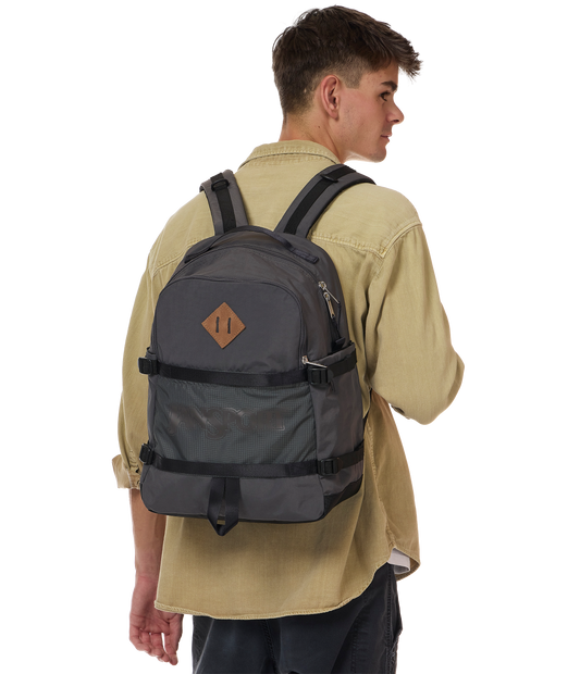 small-seattle-pack-n3 JS0A85VUDMX-MODEL.png