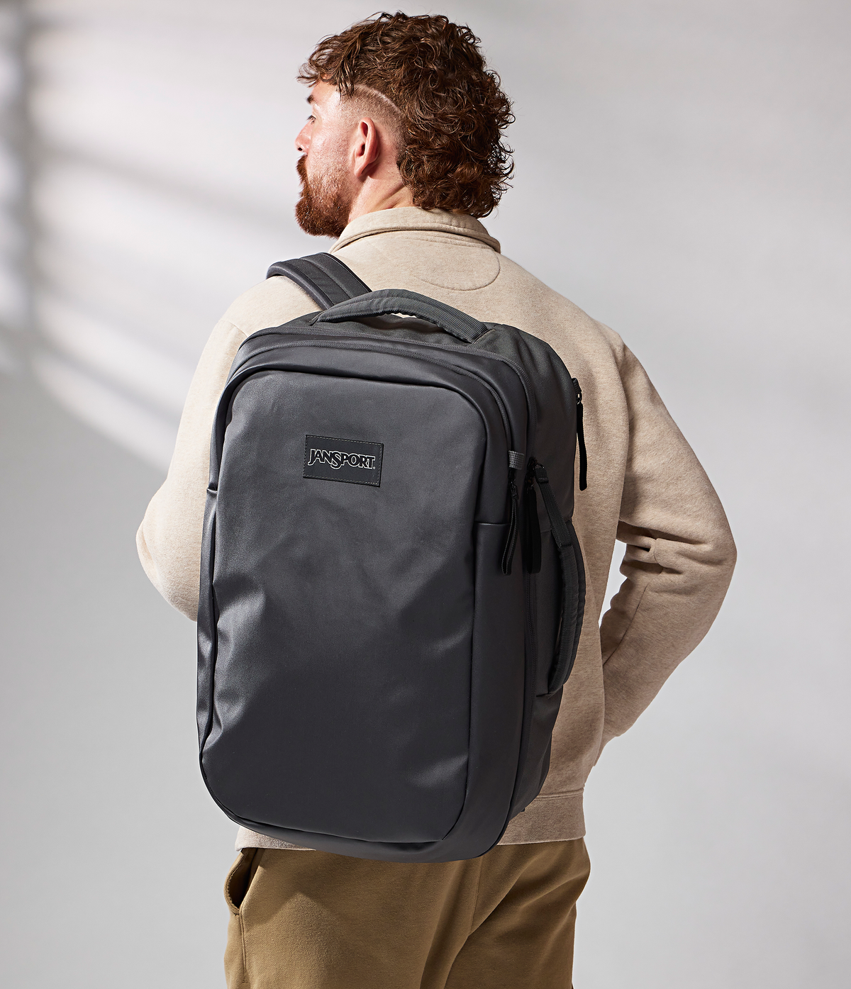 good-latitude-travel-pack-40l-h4 JS0A86EUDMX-MODEL.png