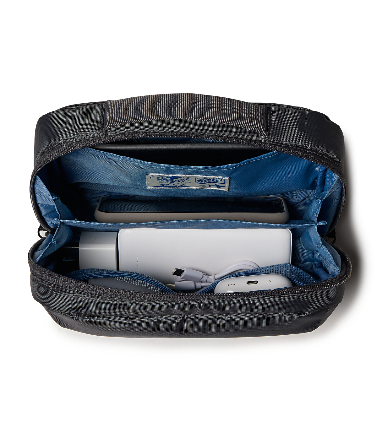 22-carry-on-luggage-tech-organizer-smokey-grit-set-s3 JS0A86EVDMX-DET3.png